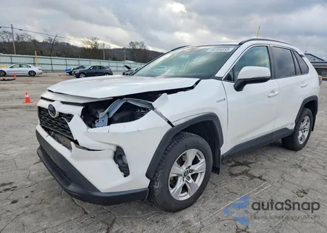 2020 Toyota Rav4 Xle z USA, uszkodzony, nr VIN 2T3RWRFV7LW066459